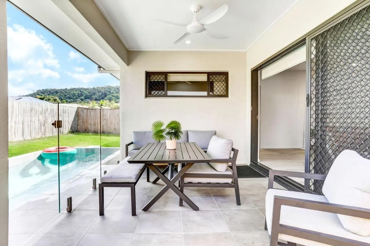 Skippers Rest -Modern Comfort, And Beach Proximity Trinity Beach 0*,  Australia